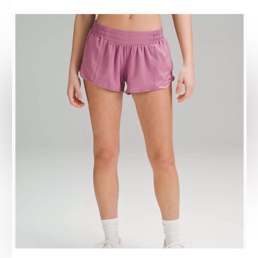 Lululemon Mauve Hottie-hot shorts!! 2.5” inseam, low rise. Size 4